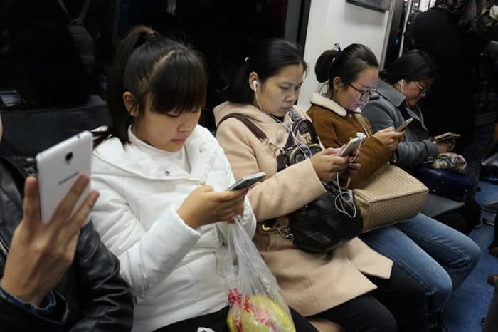 China atinge ultrapassa 800 milhões de usuários ativos na Internet