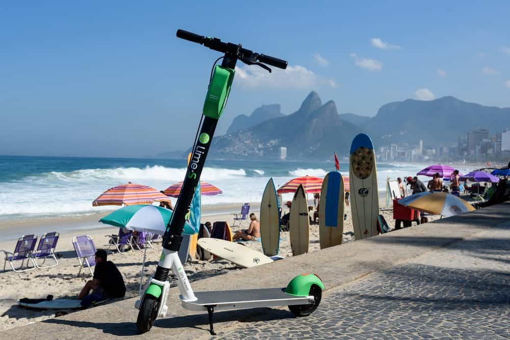 Uber disponibiliza patinetes da Lime no Rio - Silva Lopes 